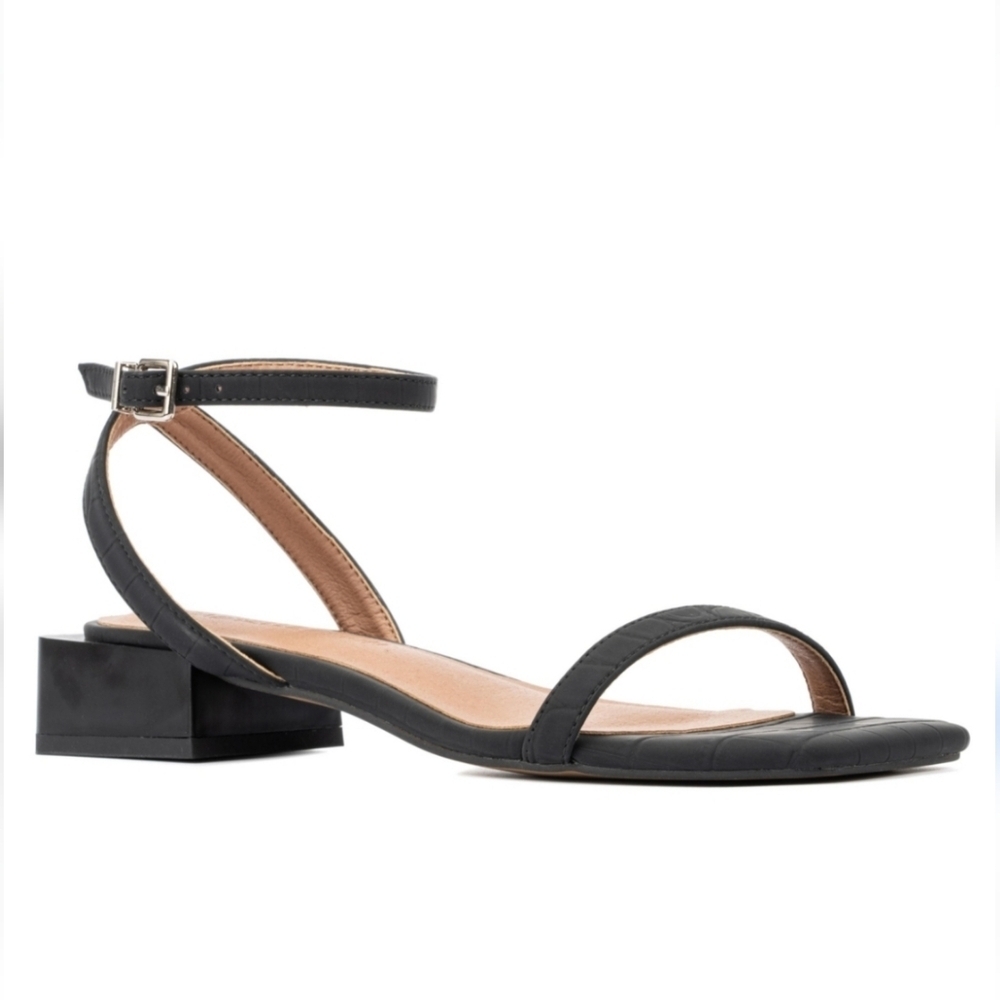 Gabrielle Union April Faux Leather Croc Embossed Ankle Sandals Size 10